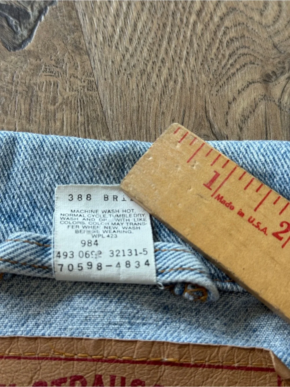 Vintage 1992 Levi’s Classic Light Wash Denim Jacket size Large